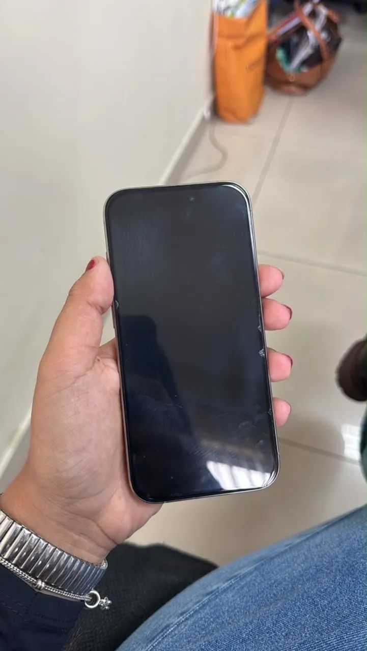 iPhone 15 pro  - Foto 3