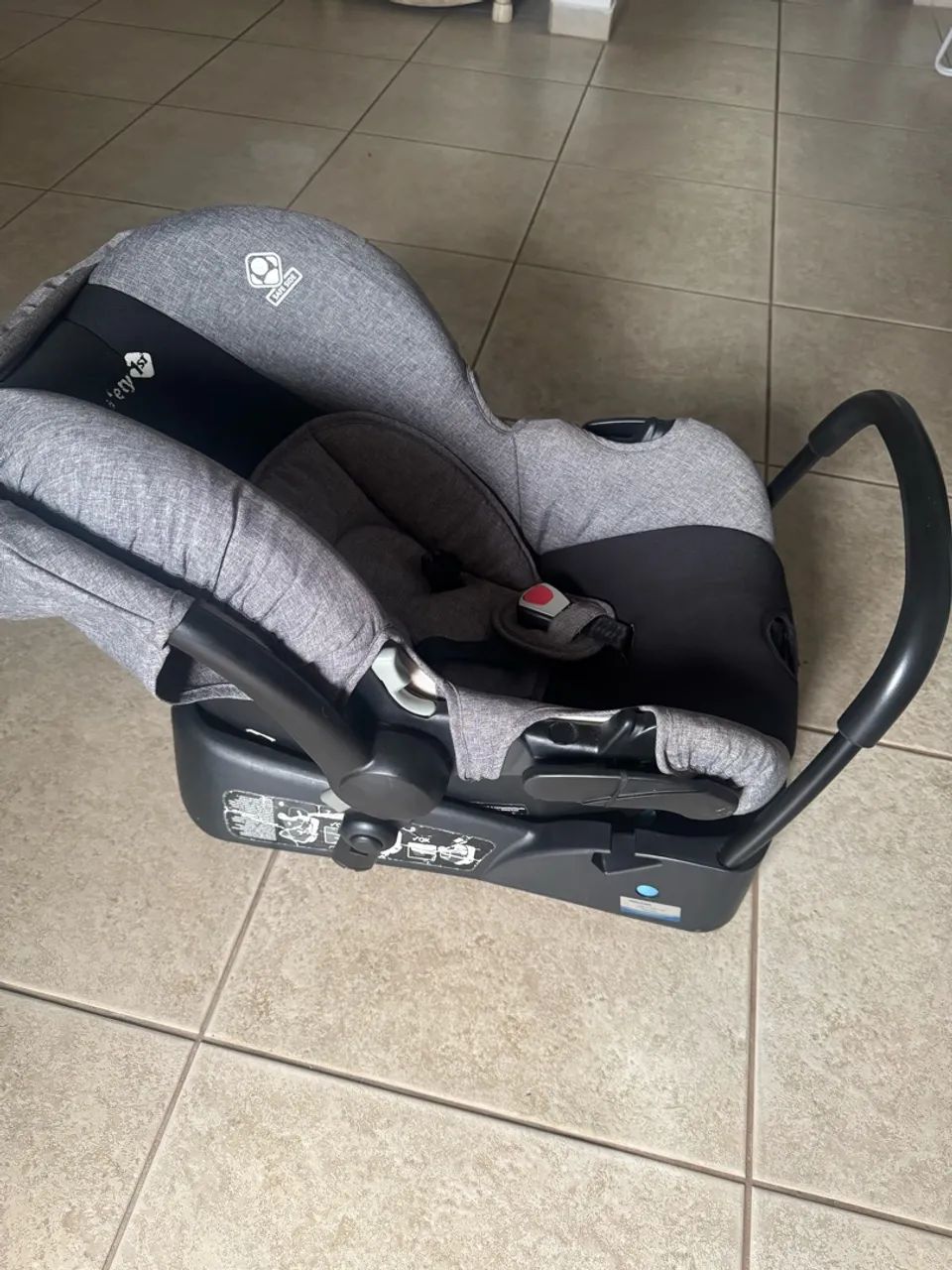 Carrinho de bebê e bebê confort dois em um. - Foto 3