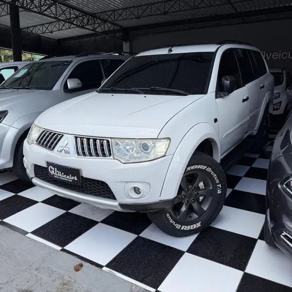 Mitsubishi Pajero 2013