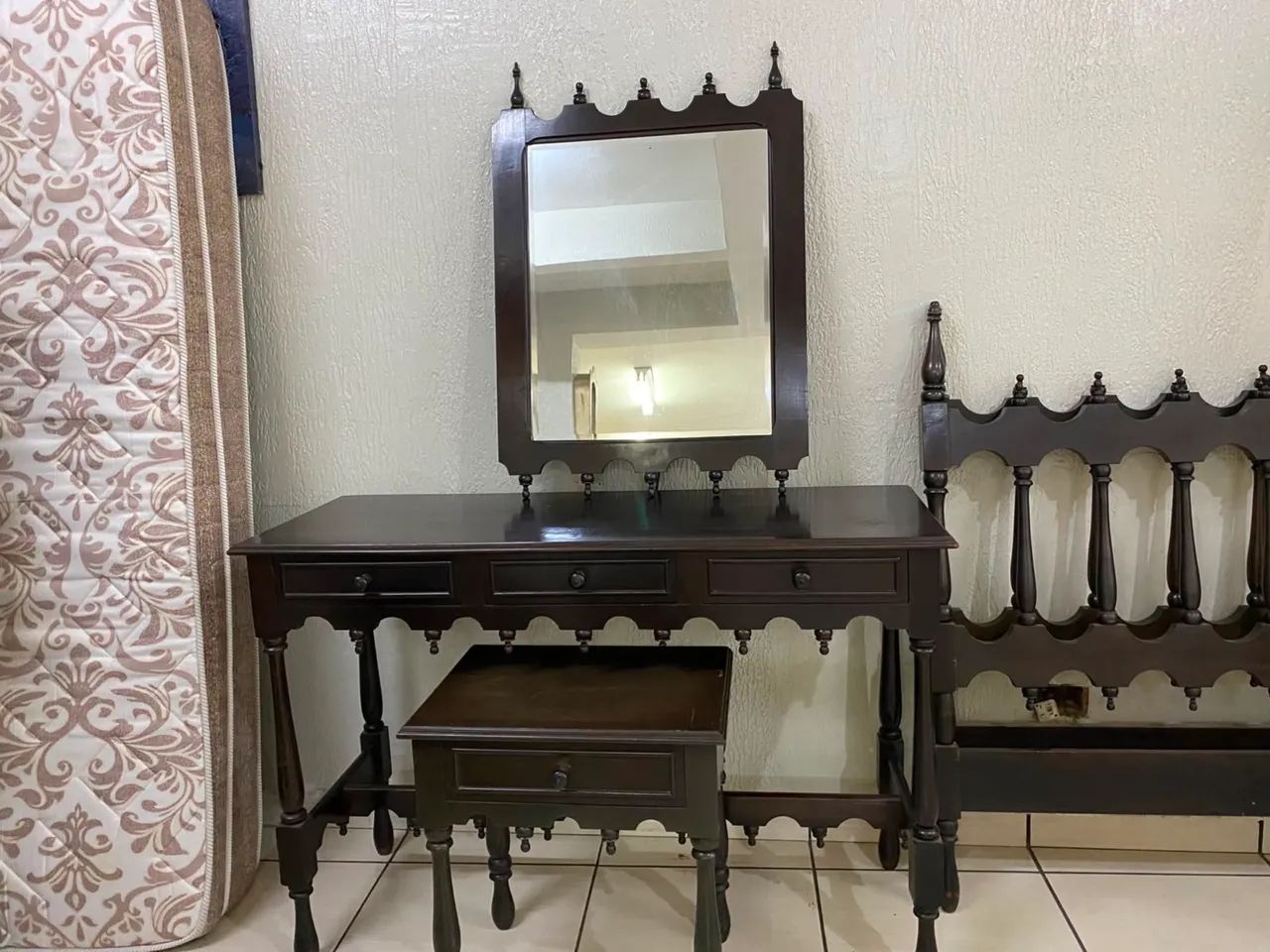 MÓVEIS ESTILO COLONIAL MADEIRA MACIÇA - Foto 3