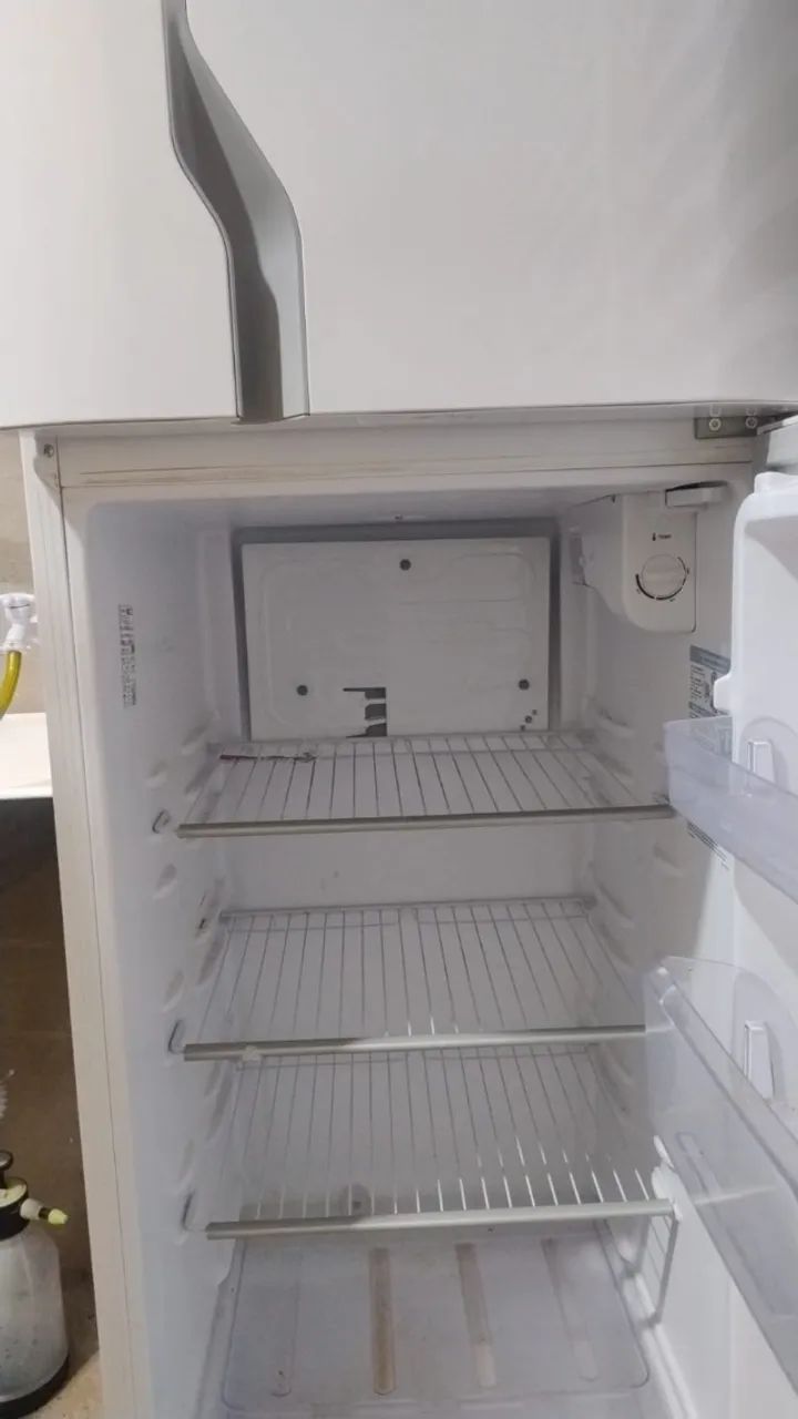 Geladeira Eletrolux Cycle Defrost 260L Usada - Foto 3