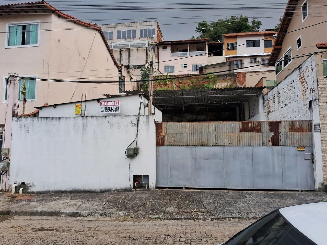 Alugo galpão 220 m²