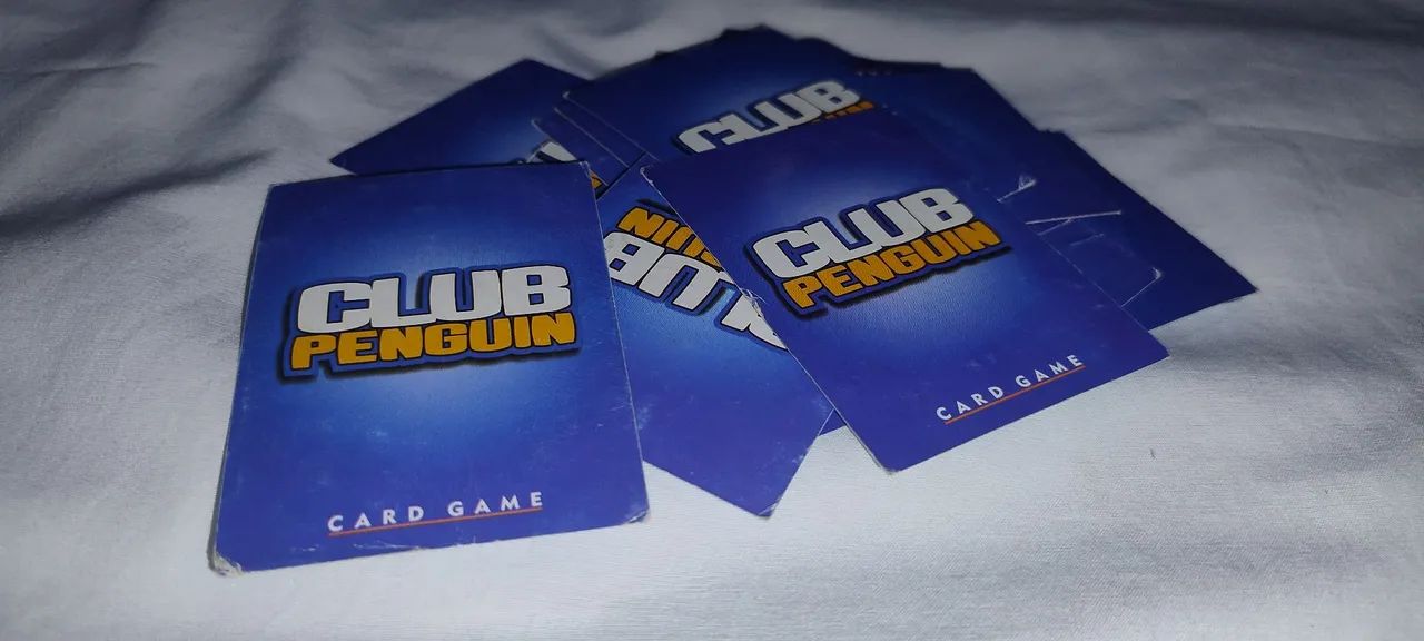 Lote  26 mini Cards clube Penguin 