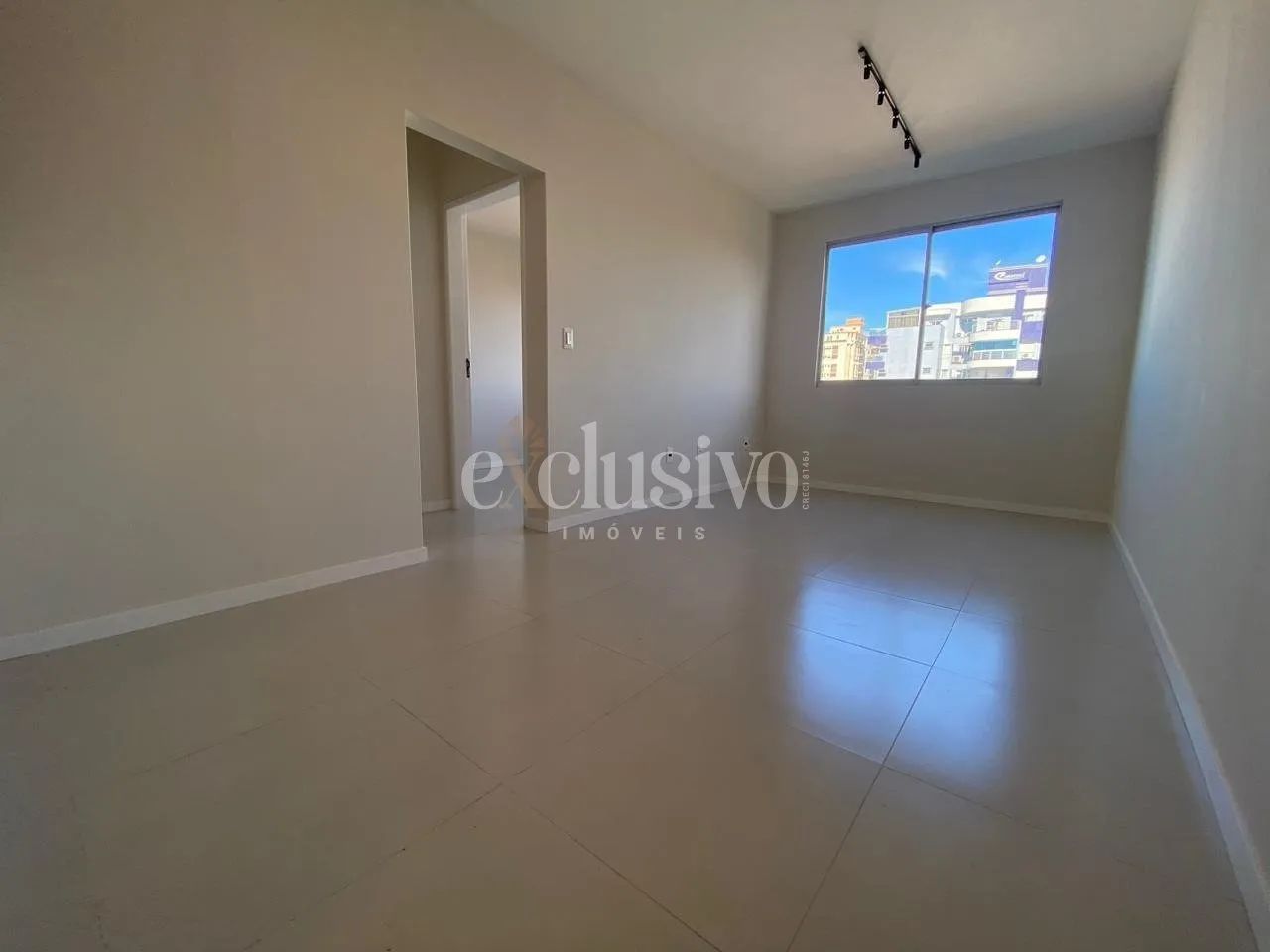 Apartamento reformado 1 dormitório e bem localizado
