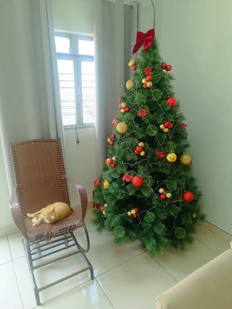 Árvore de Natal Pinheiro 2,10m