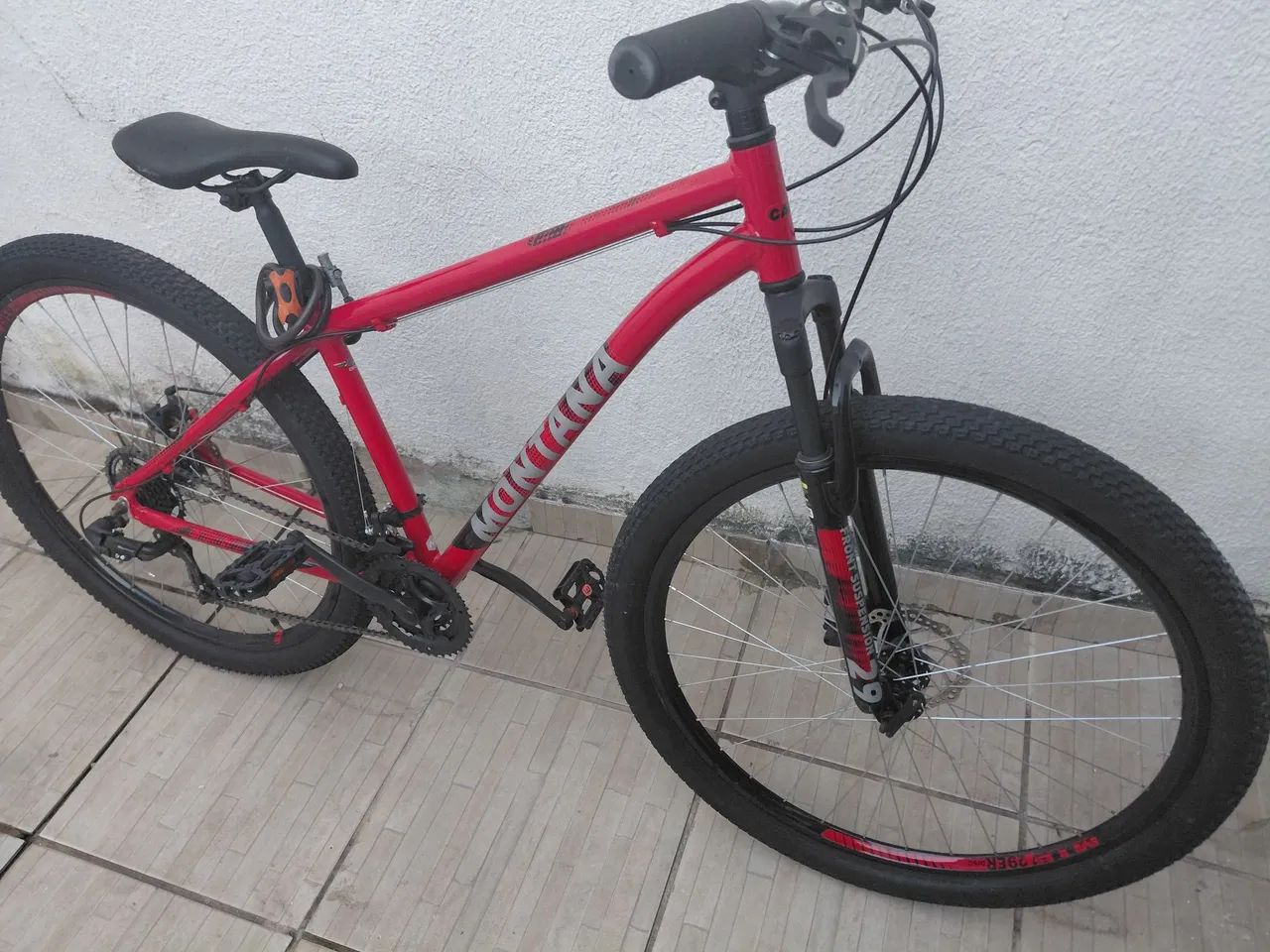 Bicicleta aro 29 nova 2 meses de uso 