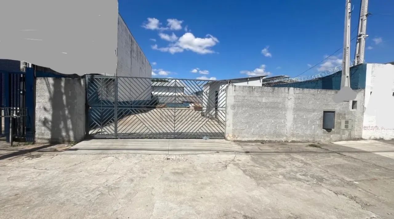 Terreno Comercial com 450 m² e Estrutura de Apoio - Foto 9