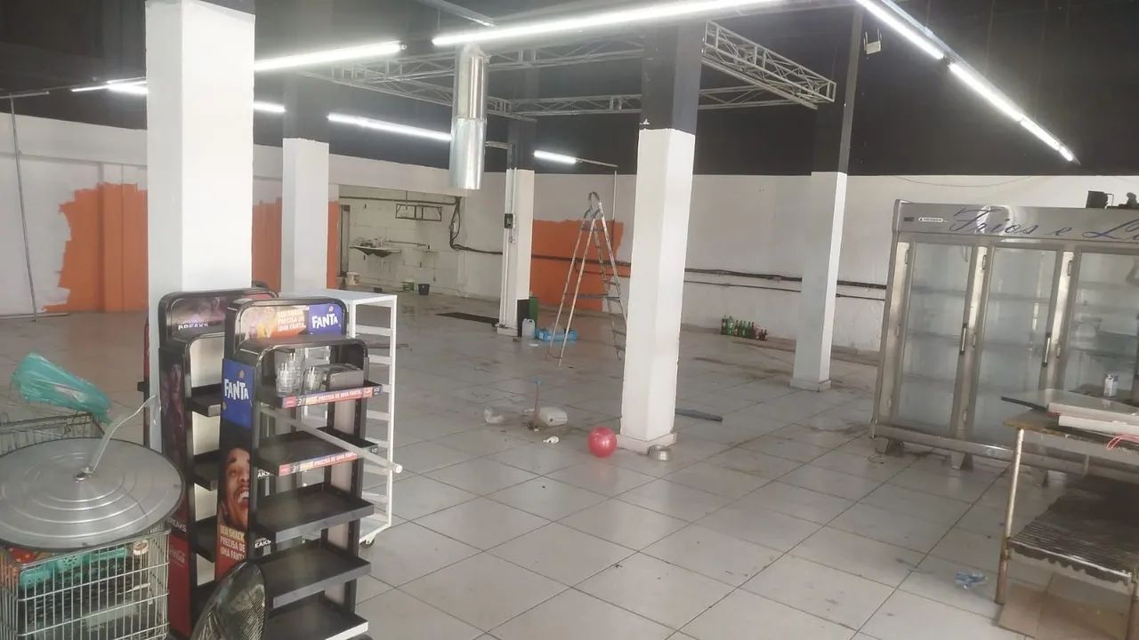Alugo lojão de 290m2 no centro comercial do Palmital (Santa Luzia) - Foto 4
