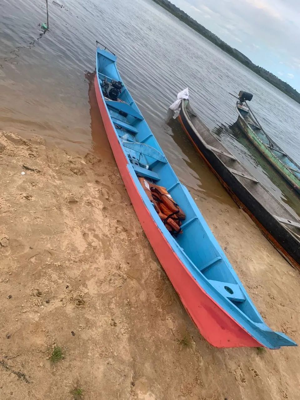 Barco Conservado Motor Toyama TE80Jet