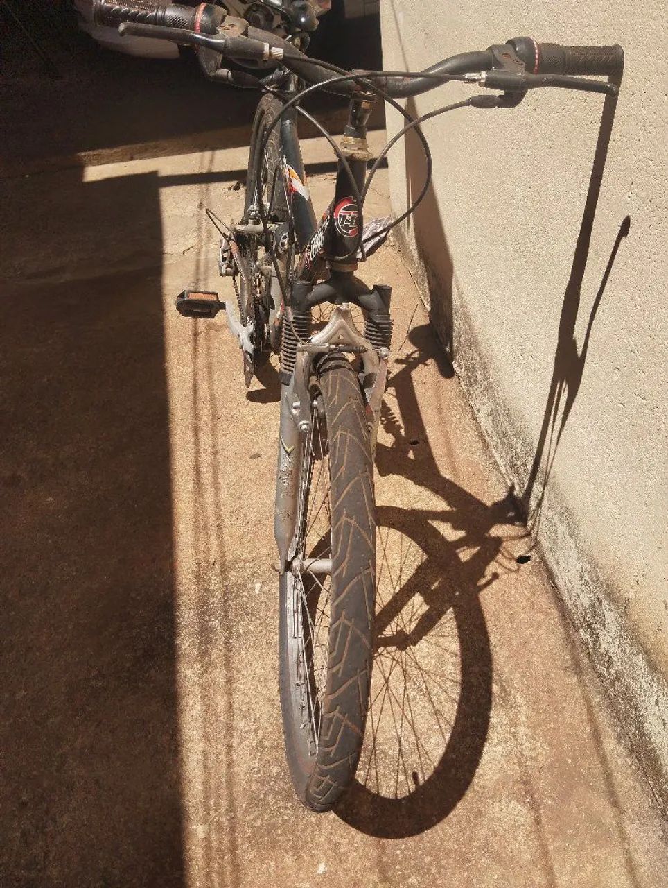 Bicicleta aro 26 com suspensão ? R$ 350 - Foto 3