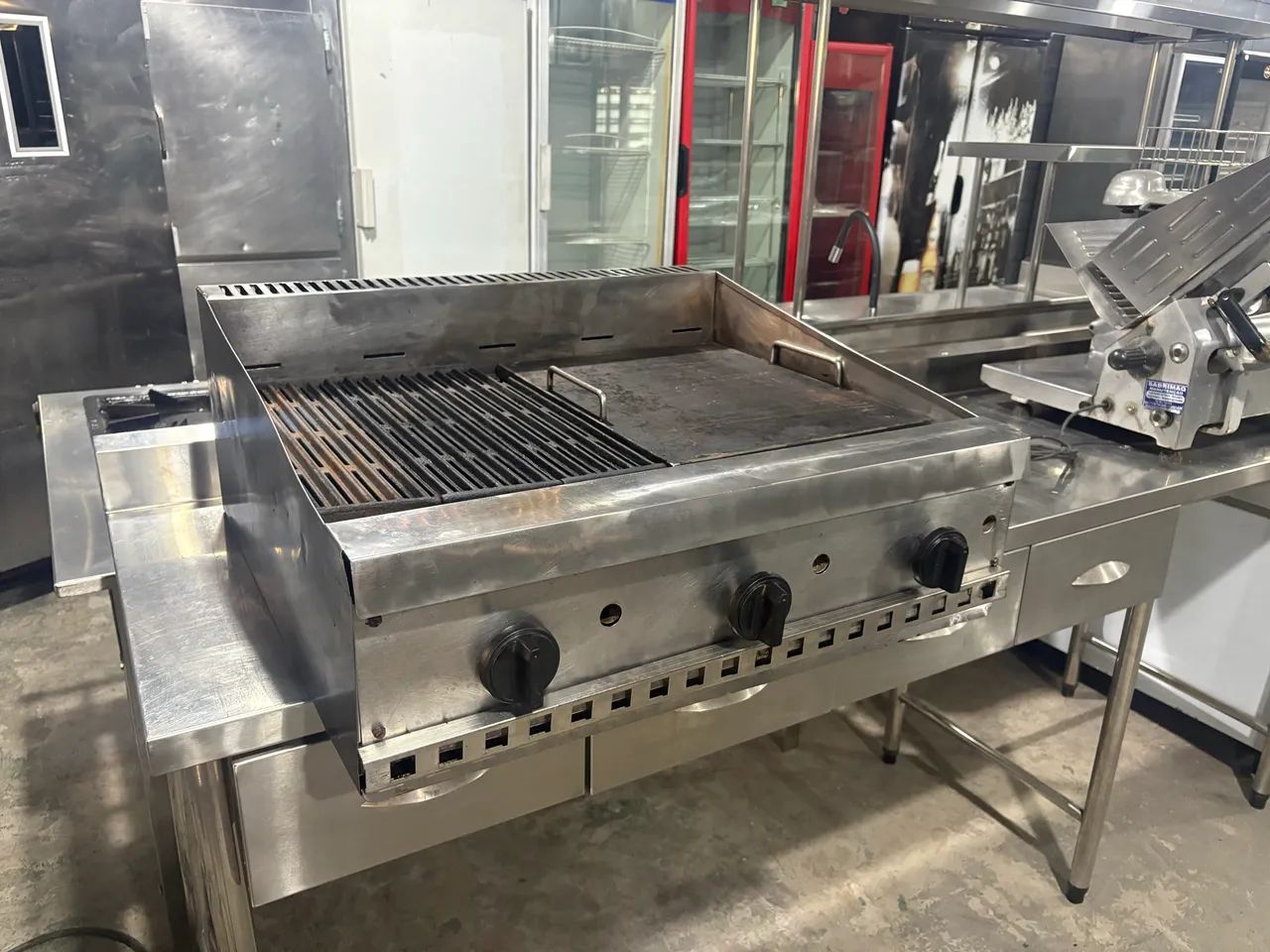 Char Broiler com Chapa Croydon 75 cm (Aceito Cartão)  - Foto 3
