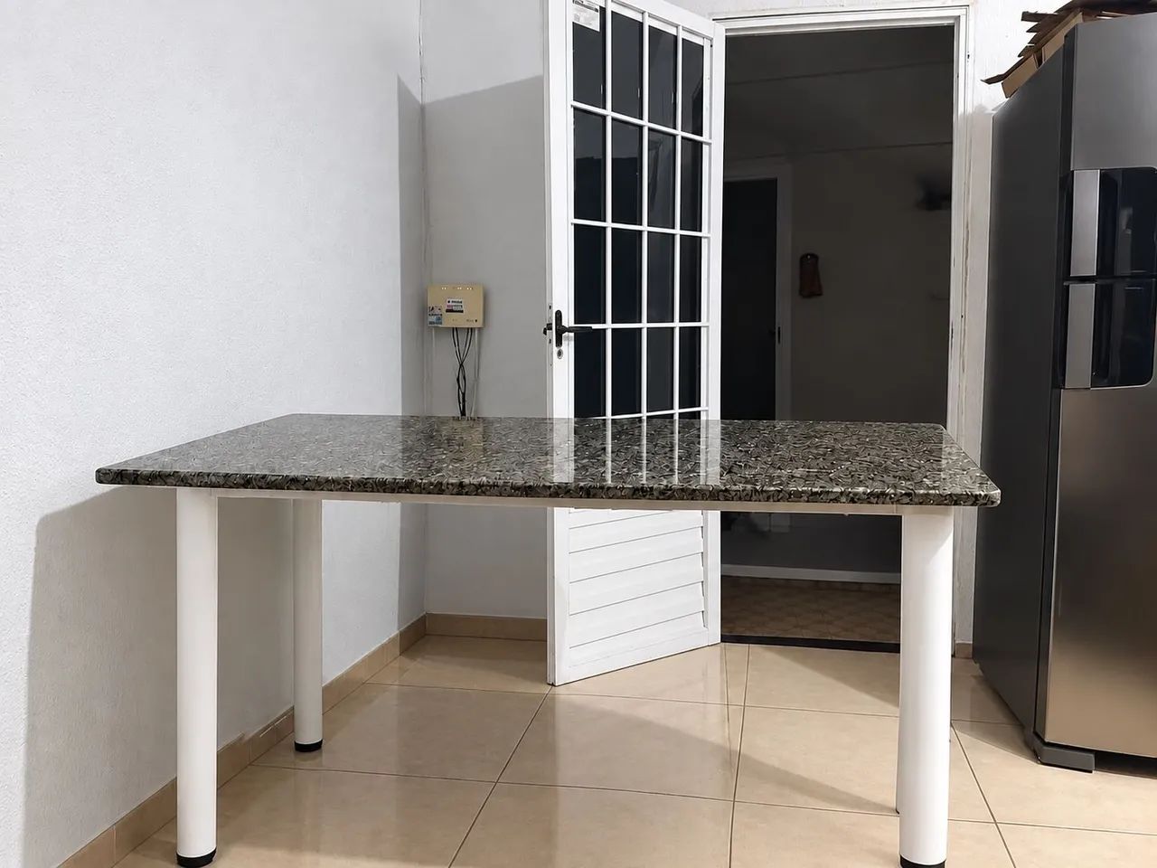 Mesa com 4 cadeiras