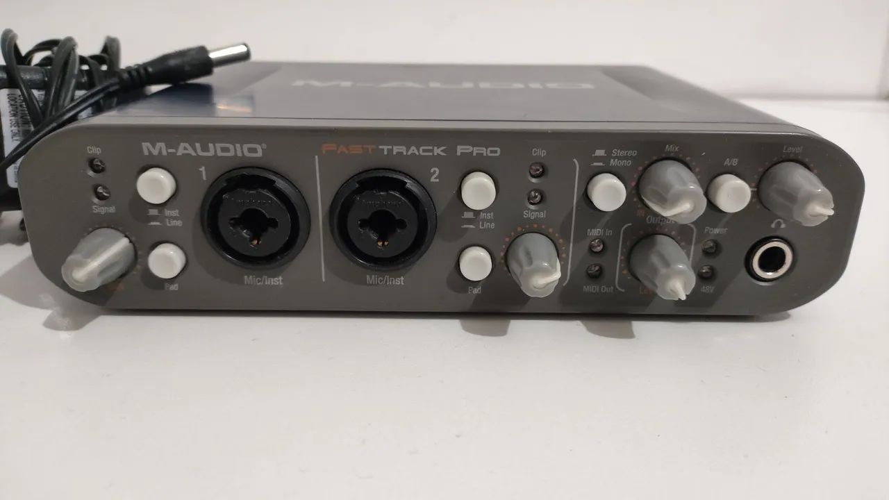 Interface de áudio M-Audio Fast Track Pro - Foto 3