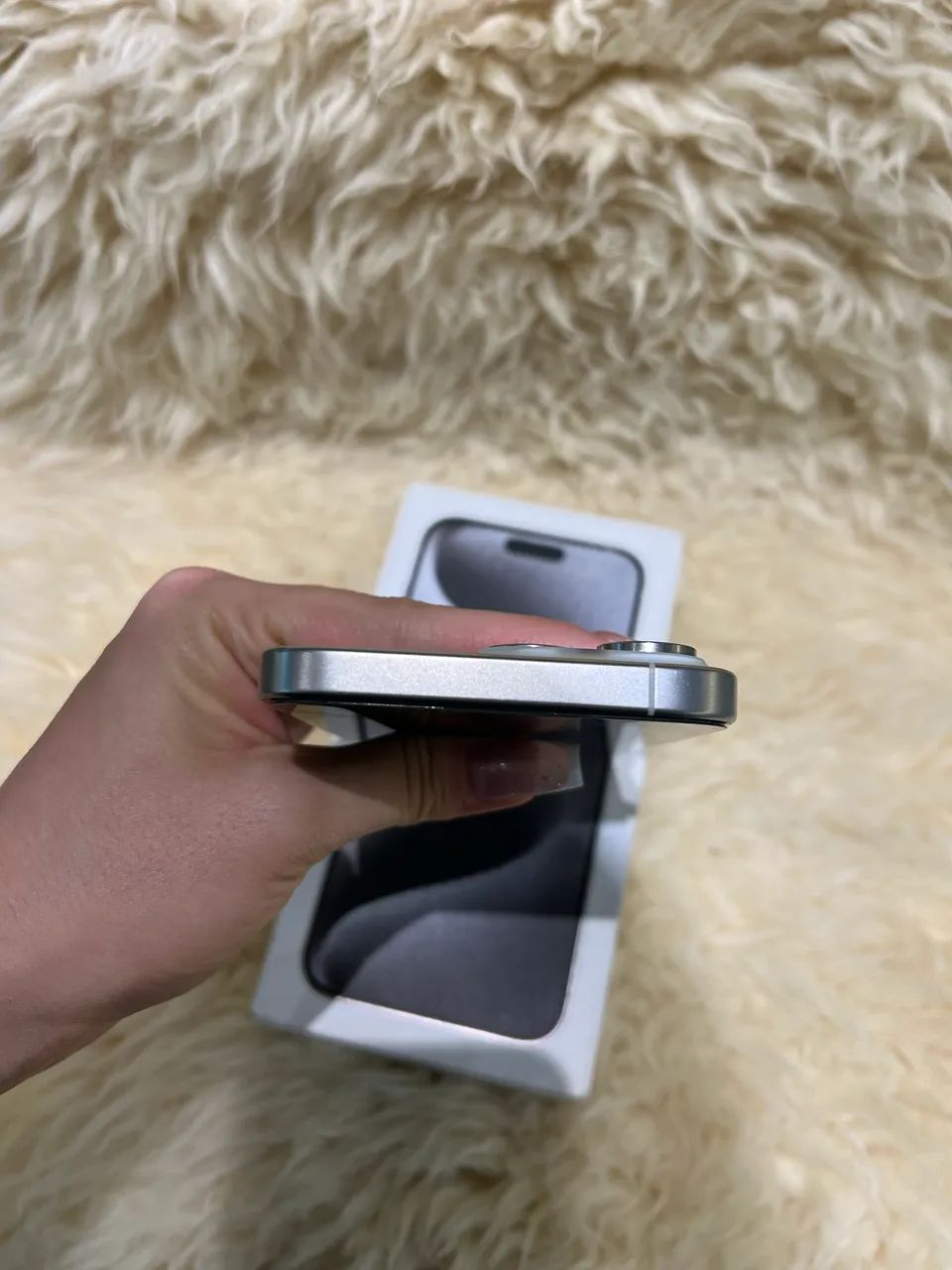 IPHONE 15 PRO MAX 256/SEMINOVO COM CAIXA  - Foto 4