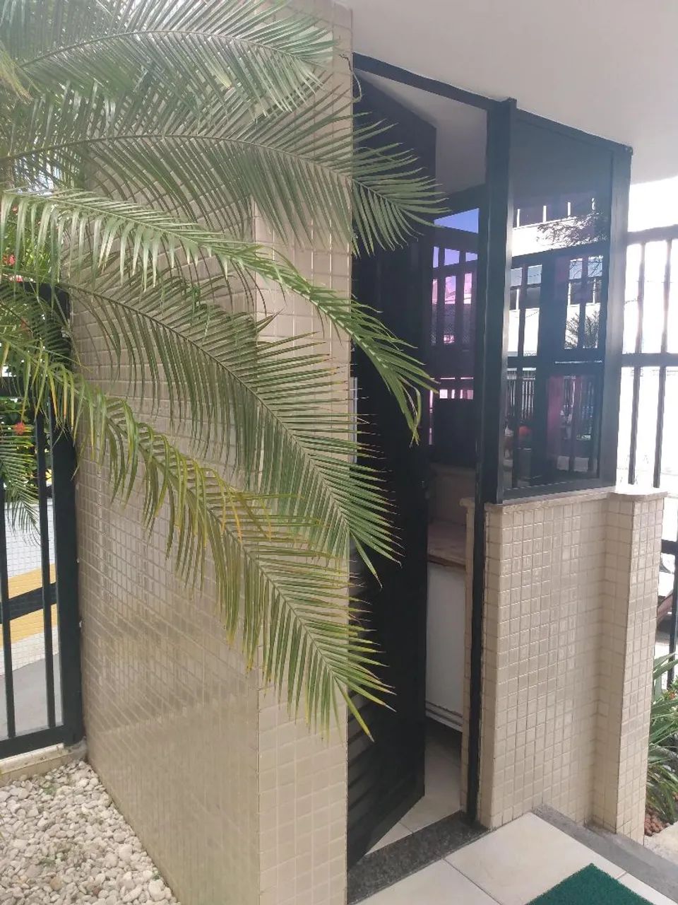 Apartamento 1 quarto com varanda e garagem na Pituba  - Foto 2