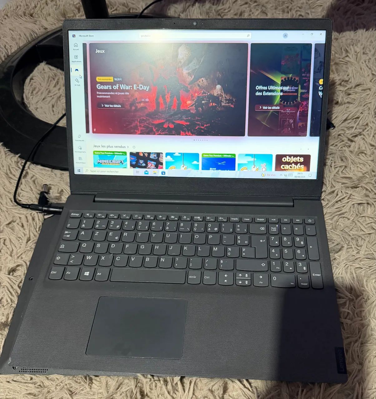 Vendo notebook Lenovo em perfeito estado de uso 