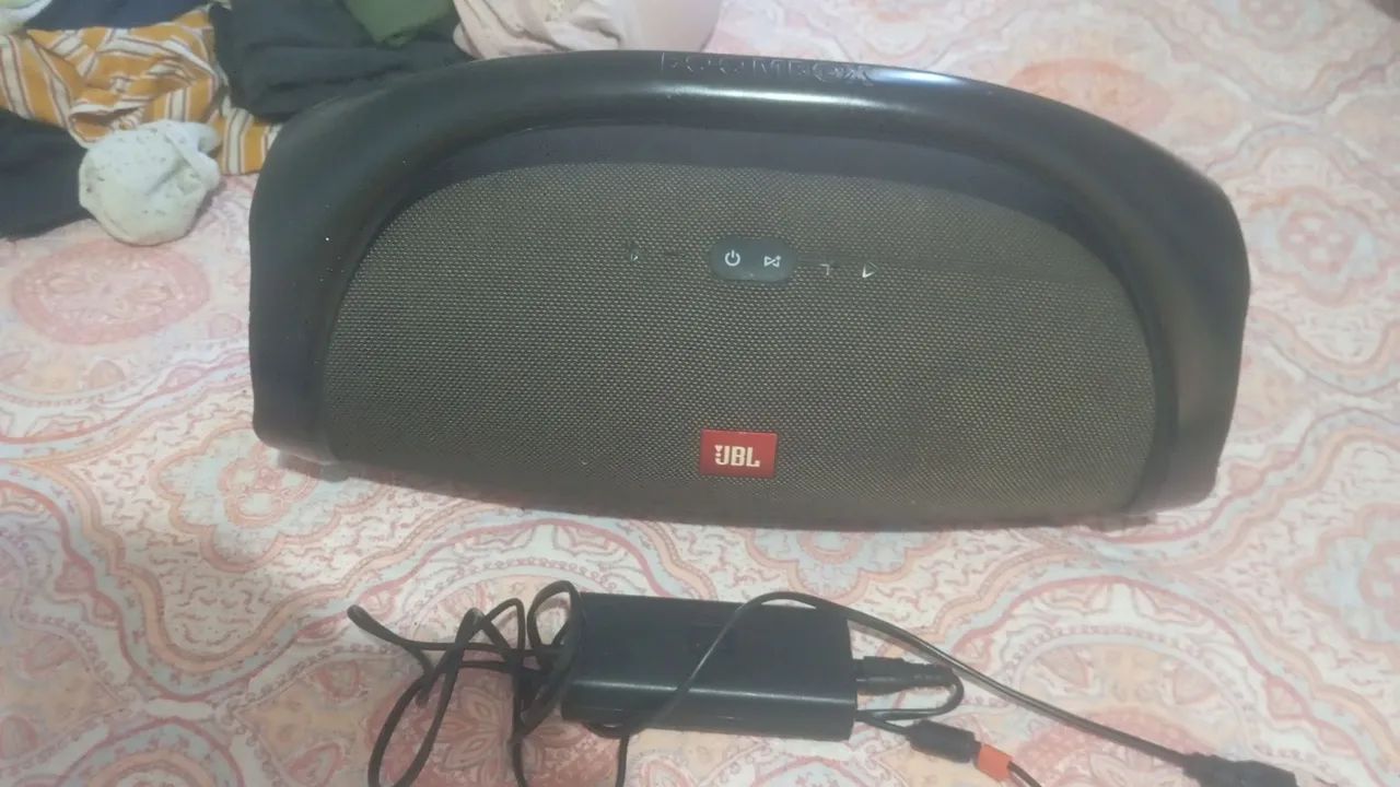 Vende se bombox 1