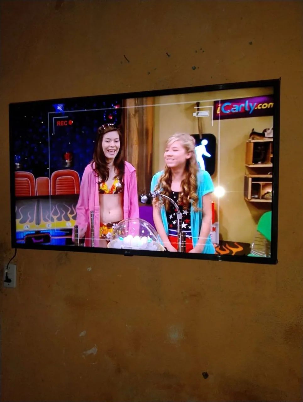 TV LG de 42 polegadas pra vender ou trocar  - Foto 3