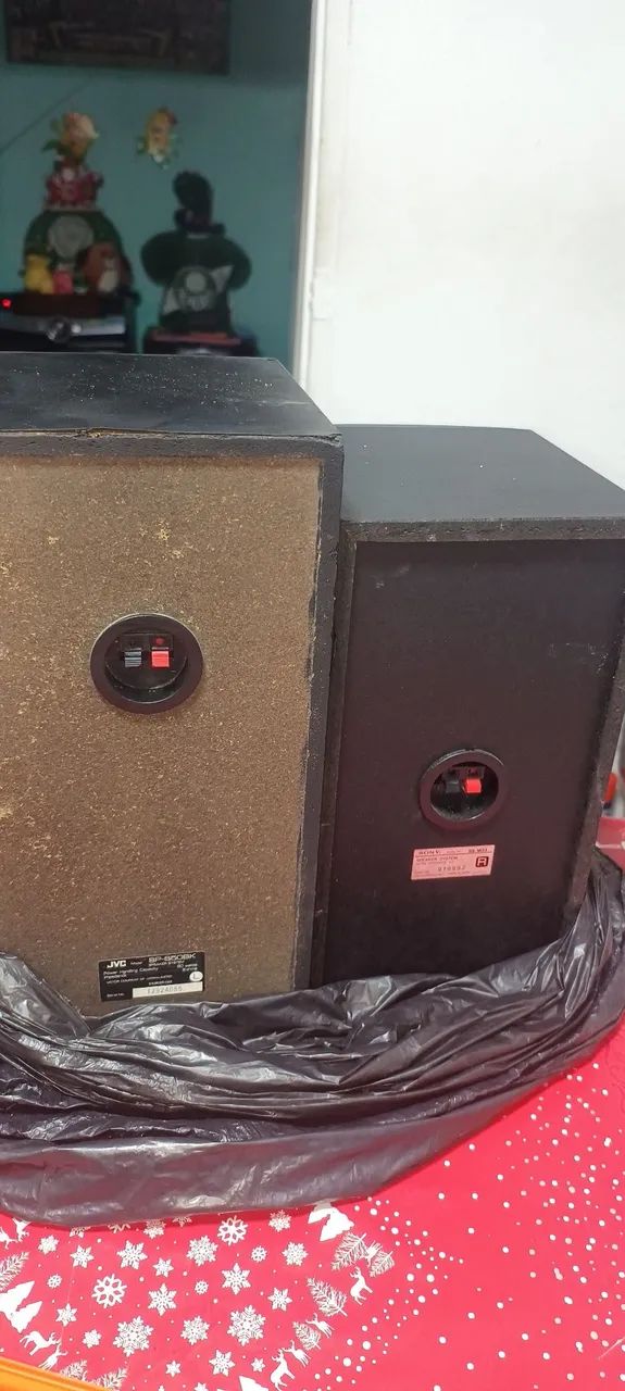 PAR DE CAIXAS DE SOM SONY E JVC ANOS 90 FUNCIONANDO.  - Foto 3