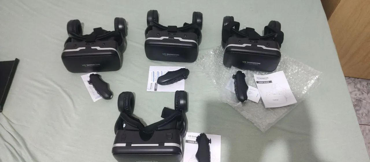 Kit com 4 óculos de realidade virtual