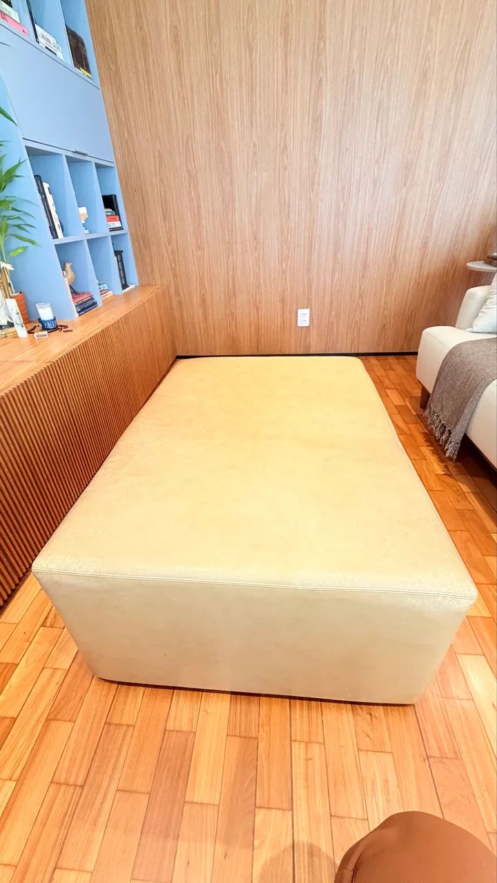 Pufe Retangular Grande em Couro Liso (110x80cm) - Foto 3