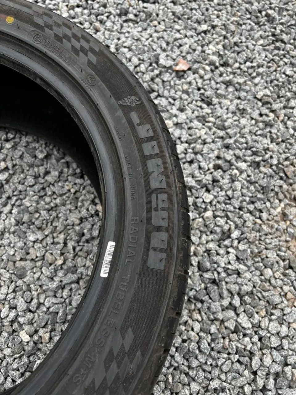 Pneu 235/45R17 Jinyu - Tenho apenas 1 Pneu  - Foto 5