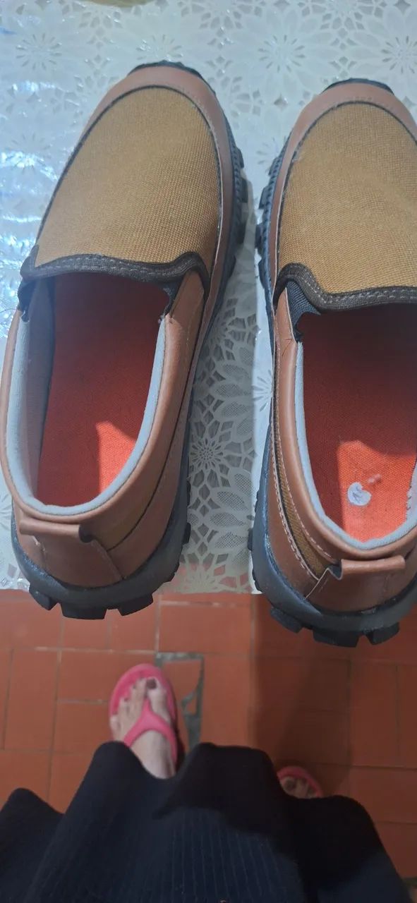 Vendo sapato masculino número 40.Valor R$50,00.