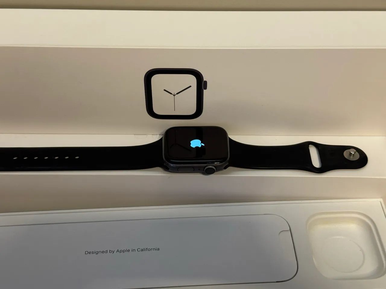 Apple Watch Series 4 44mm + 4 pulseiras - Foto 2