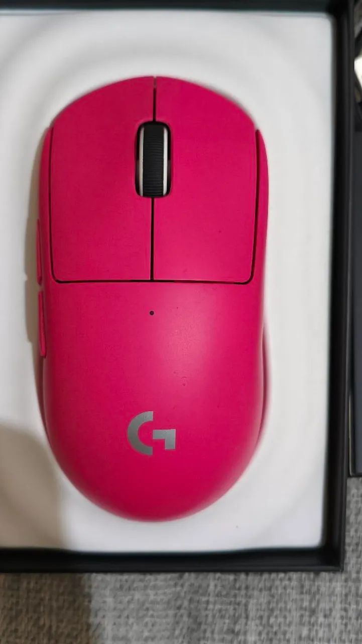 Mouse Logitech g pro x superlight 2 rosa com caixa acessórios  - Foto 2
