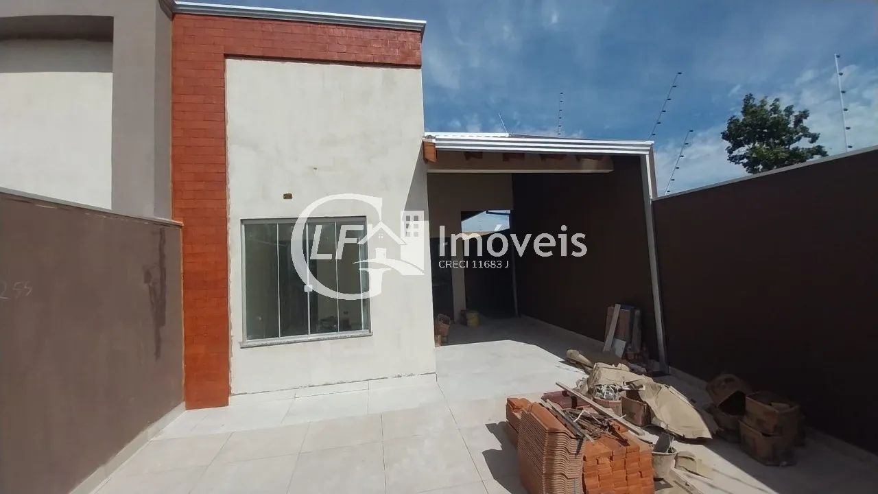 Casa Com Dois Quartos Mais uma Suite - Foto 2