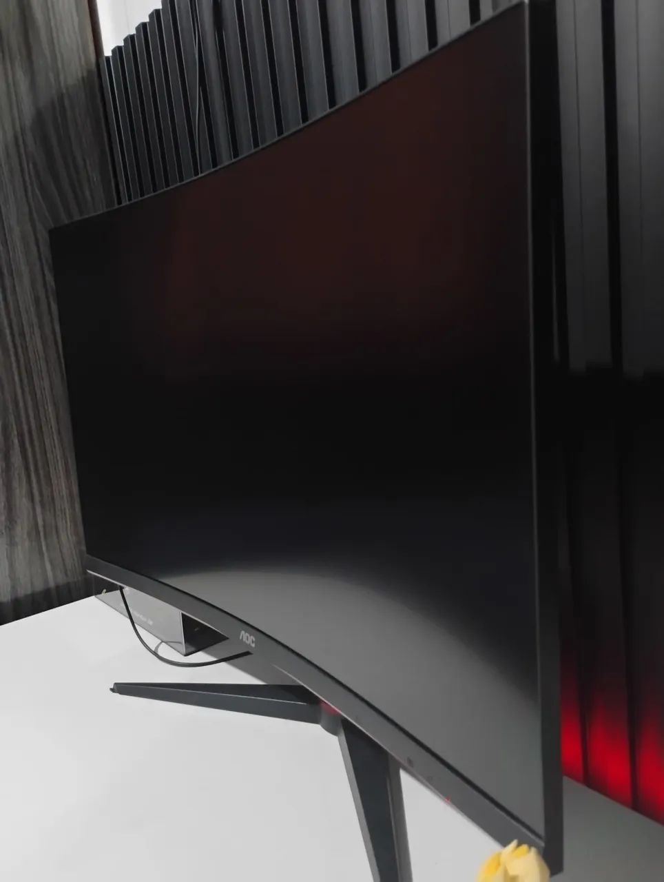 Monitor curvo AOC 27 240Hz  - Foto 2