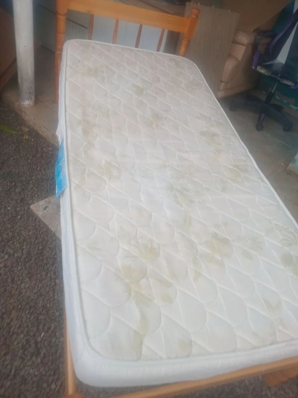 Cama de solteiro com colchão (Entrego) - Foto 2