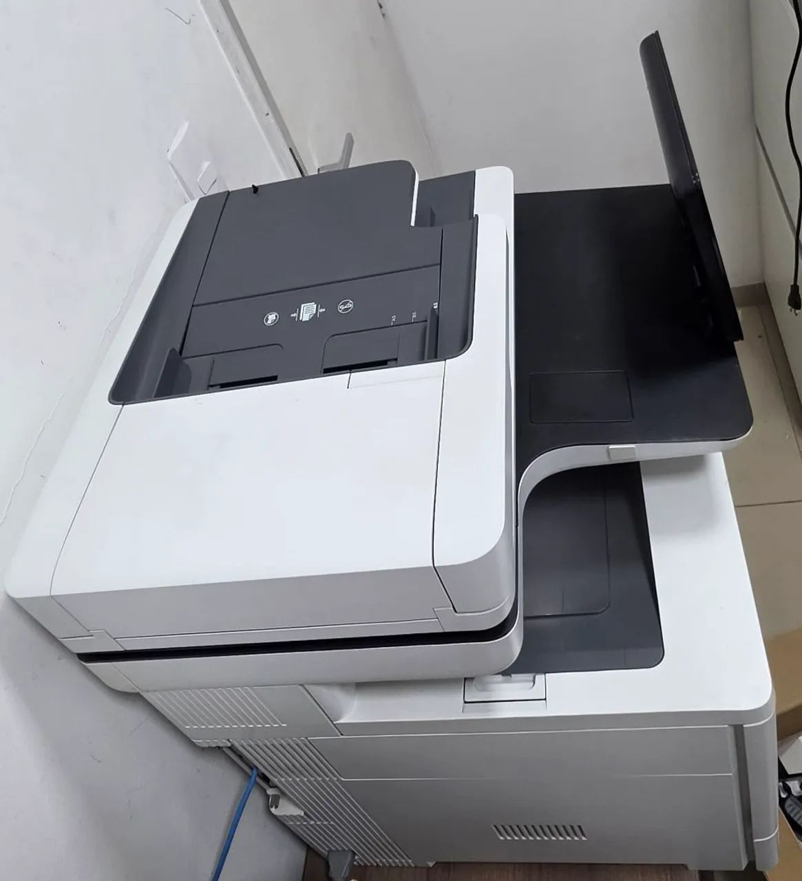 Impressora color laser Jet enterpriser mfp m577 - Foto 2