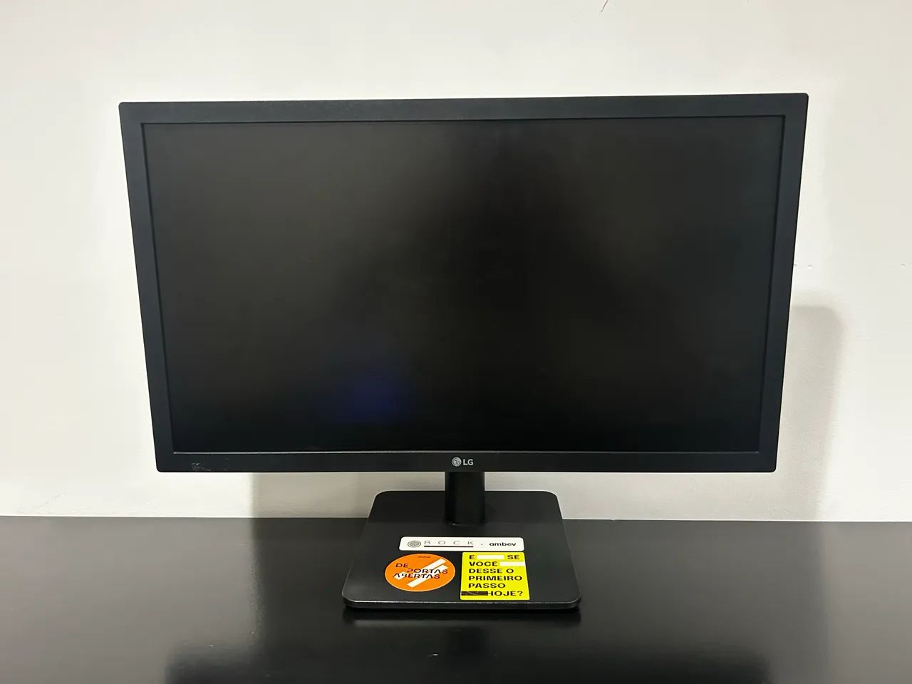 Monitor wild screen