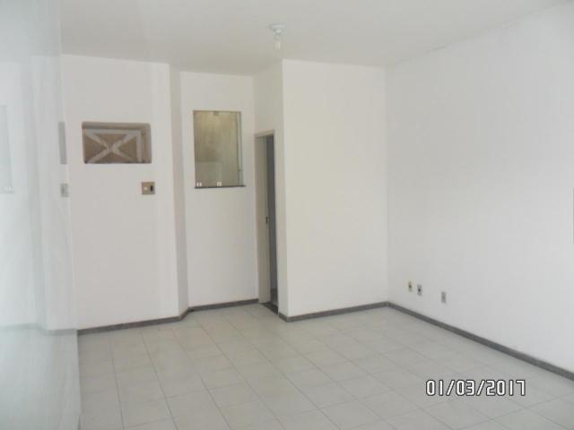 Salas na Galeria Menezes - Foto 3