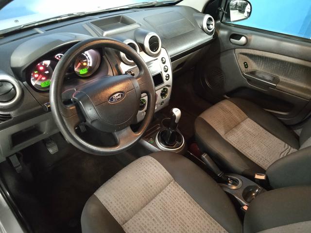 Ford Fiesta Sedan 1.6 Em Excelente estado!!! - Foto 18