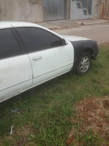 Nissan Maxima p/peças ou recuperar - Foto 2