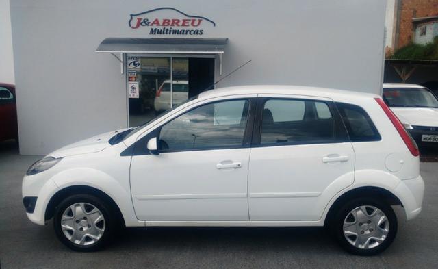 Fiesta Hatch 1.6 Flex Completo Único dono! - Foto 2