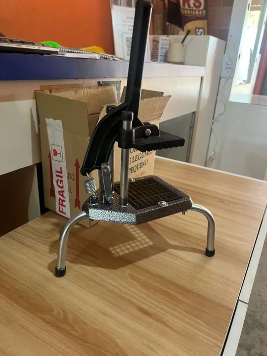 CORTADOR DE BATATA NOVO <br>?QUERO 85,00 <br>?ANUNCIAR 95,00 - Foto 4
