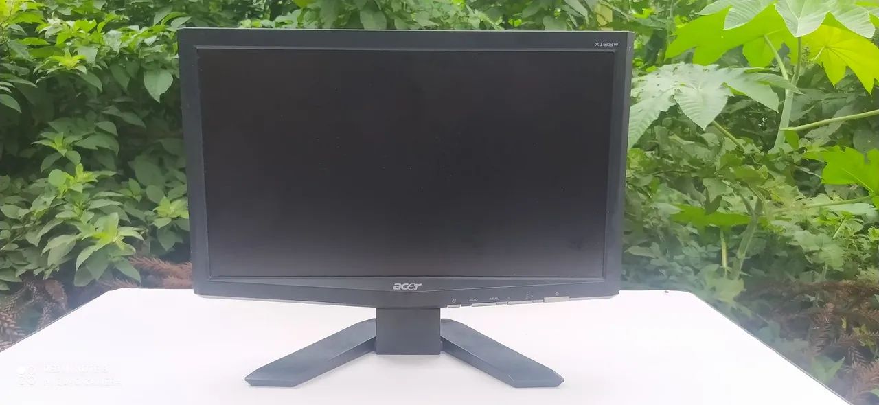 VENDO 4 MONITORES TODOS FUNCIONANDO  - Foto 5