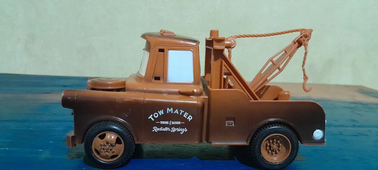 Carrinho Tow Mater - Carros Disney Pixar - Foto 3