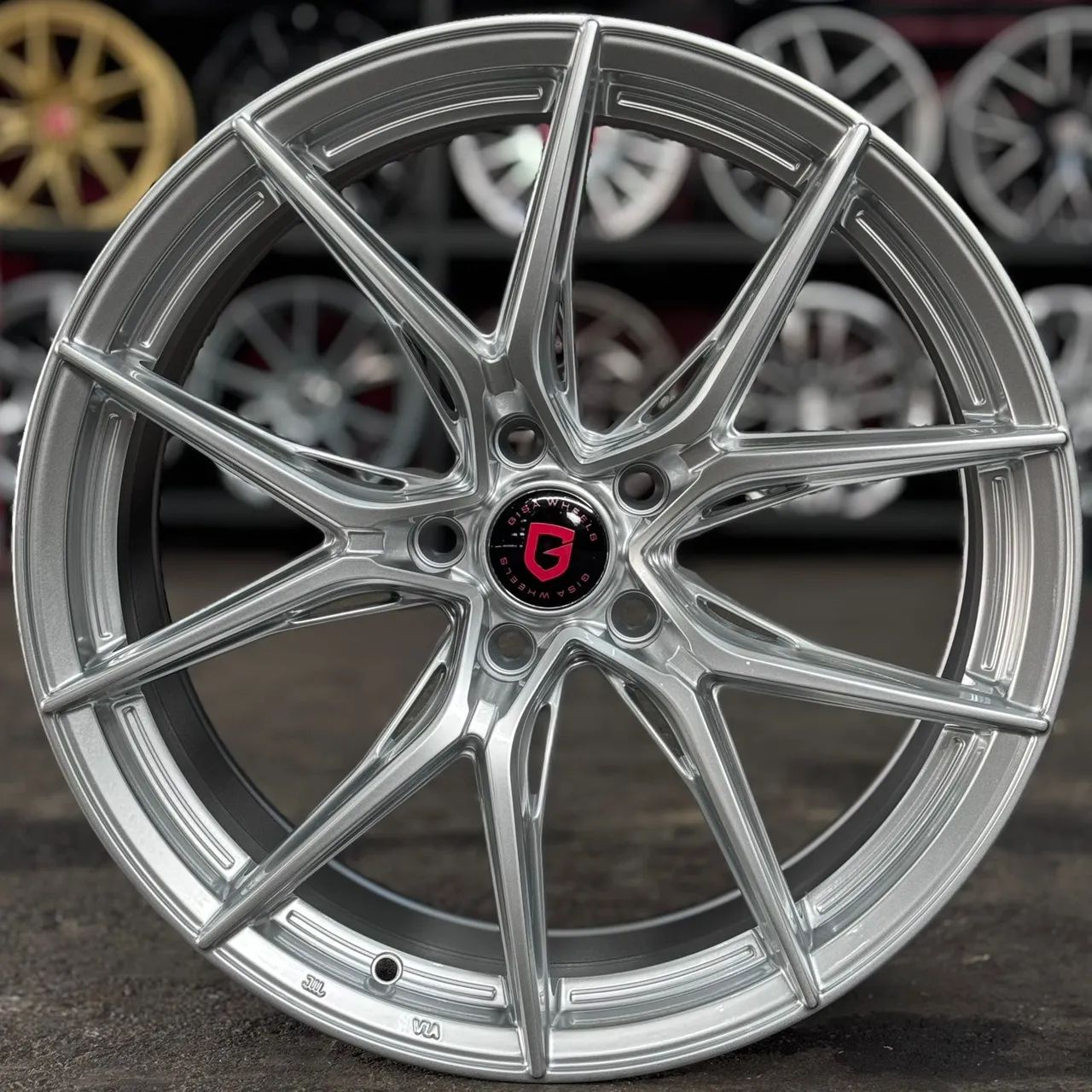 rodas Gisa Firenze Light aro 19 tala 8.5 furação 5x114