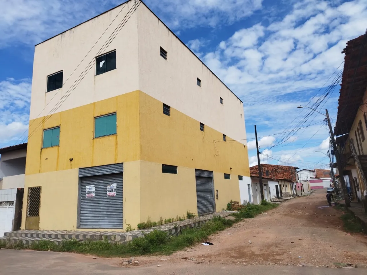 Vendo excelente prédio comercial no cohatrac
