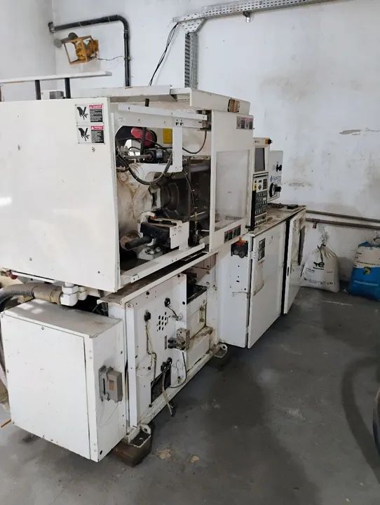 Máquina de Injeção de Plástico Usada - Foto 2