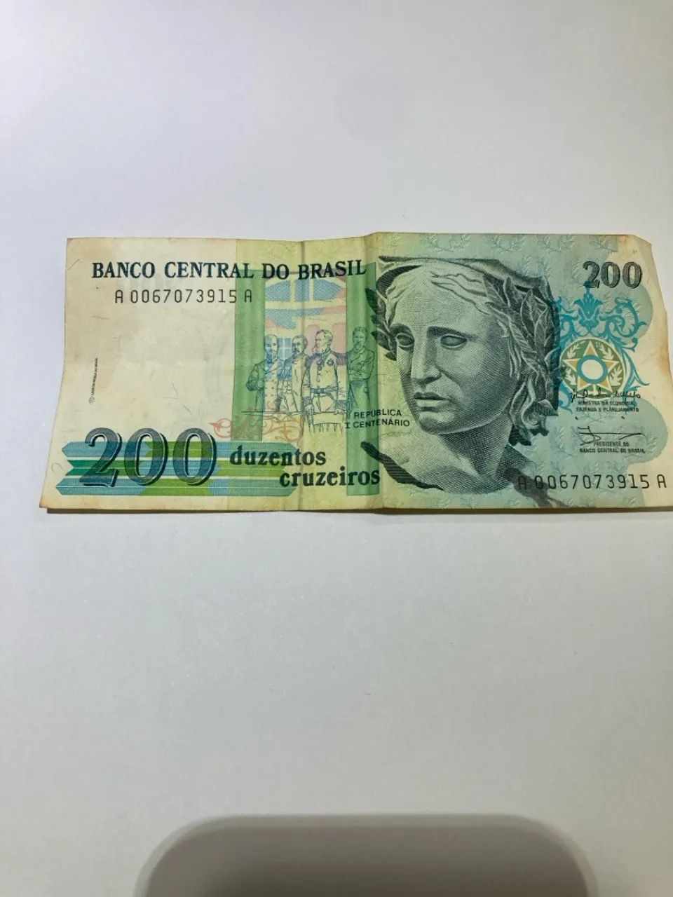 Nota 200 cruzeiros 