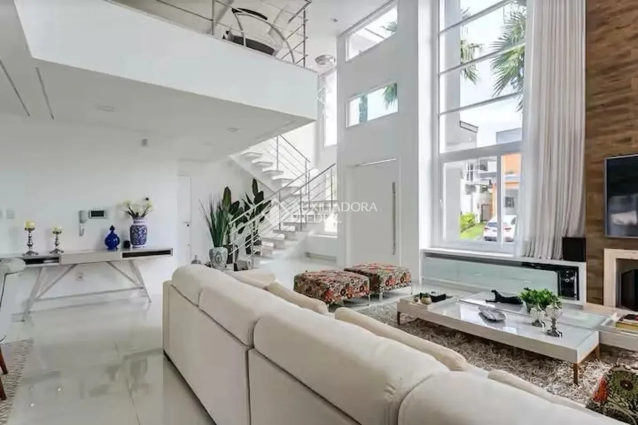 Belíssima casa de alto padrão em um condomínio fechado!
