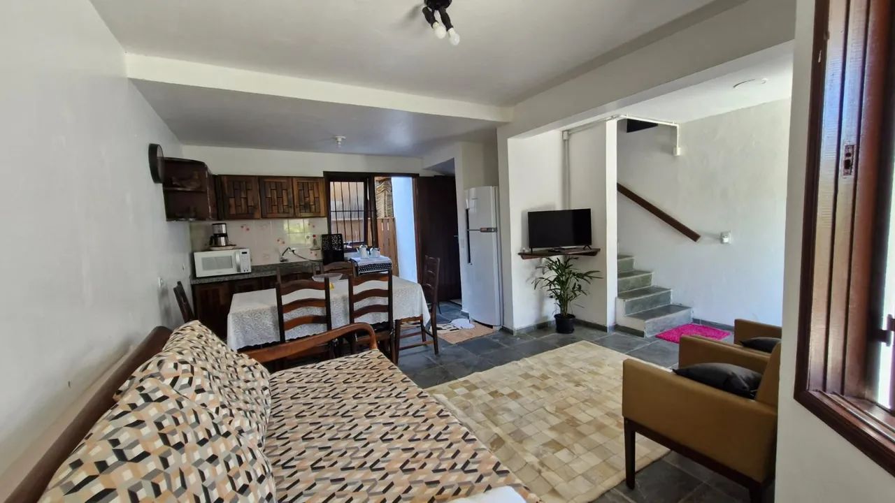 Casa para Locação Anual - Centro de Garopaba-SC - 50 metros da praia! - Foto 2