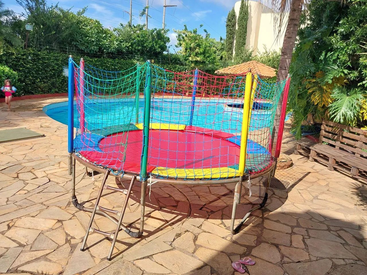 Cama elástica infantil com rede de proteção - Foto 3