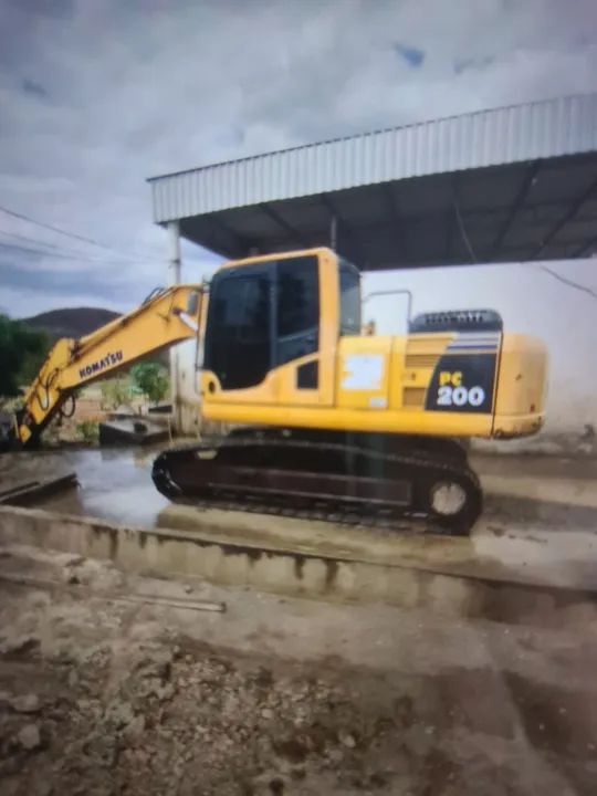 ESCAVADEIRA KOMATSU PC200 ANO 2016 - Foto 2