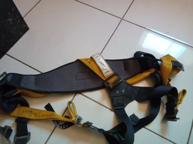 Cinto paraquedista com talabarte para eletrecista - Foto 5